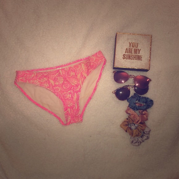 Seashell bikini bottom - Picture 1 of 1